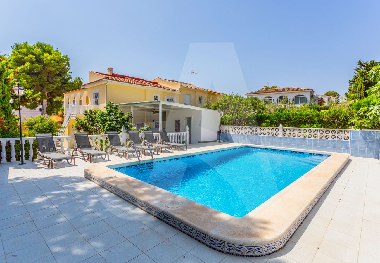 House in Torrevieja - Villa Sonrisa
