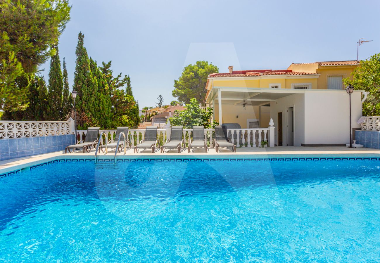 House in Torrevieja - Villa Sonrisa