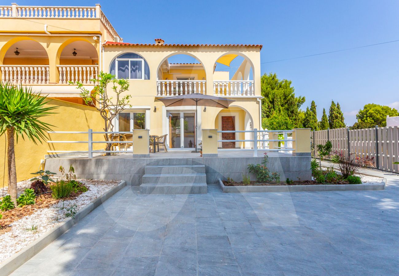 Huis in Torrevieja - Villa Sonrisa