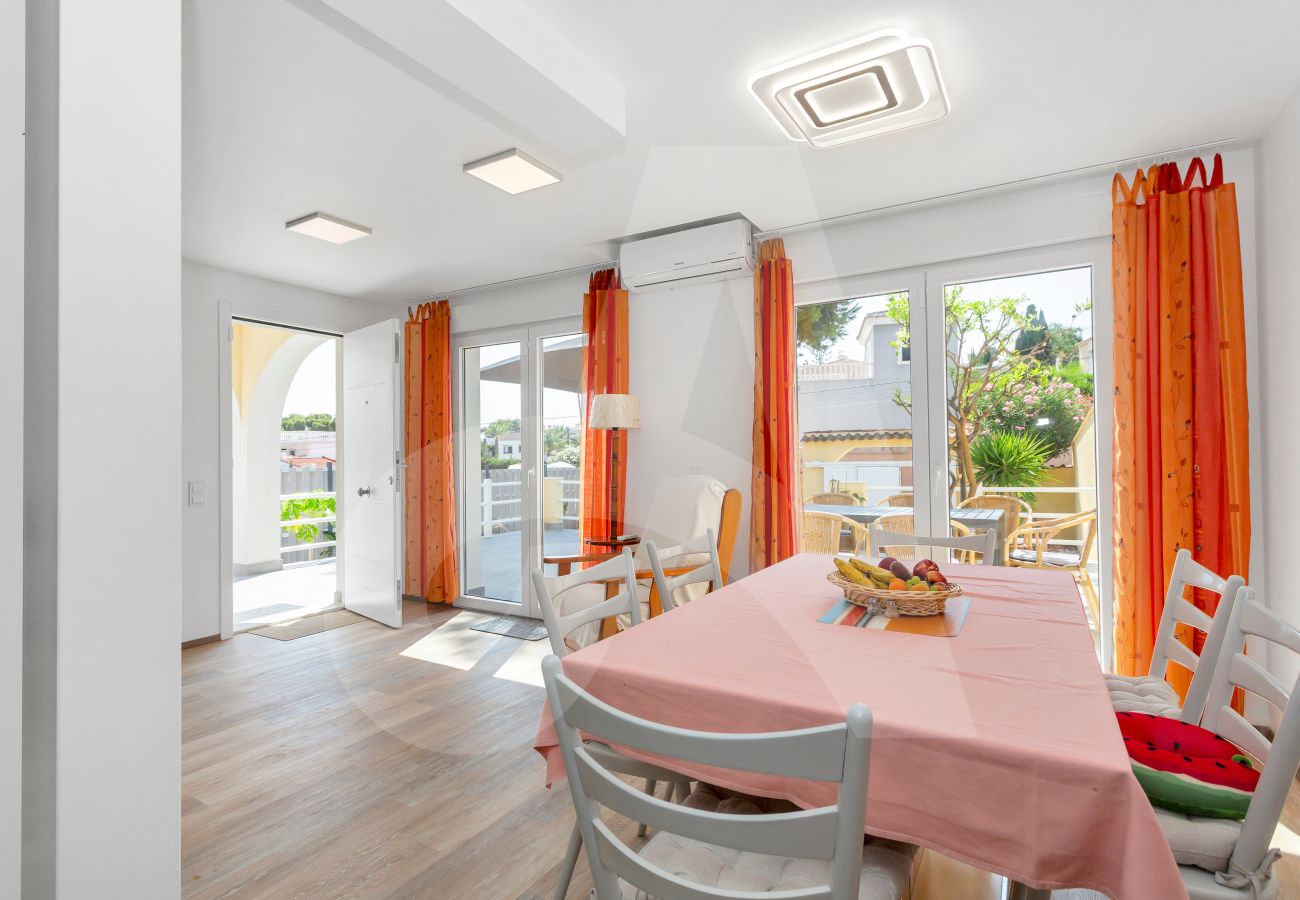 Huis in Torrevieja - Villa Sonrisa